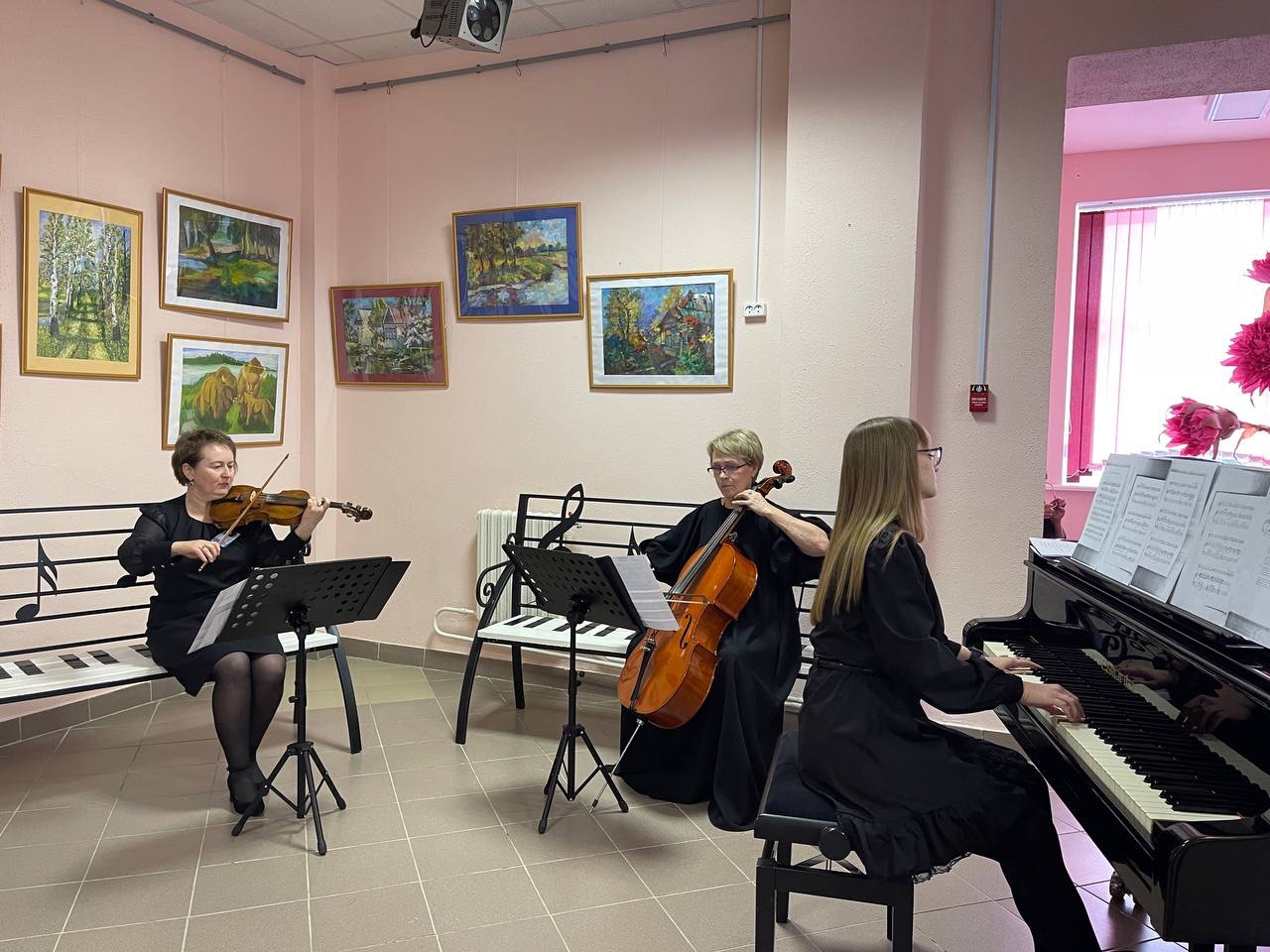 IMG-76399d01914781fe91780e8cc802928a-V (1)